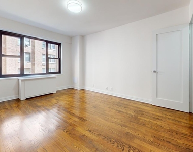 East 56th Street - Photo Thumbnail 1