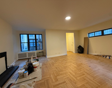 107 East 63rd Street - Photo Thumbnail 5