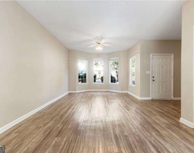 6750 Sunset Hills Boulevard - Photo Thumbnail 7