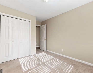 6750 Sunset Hills Boulevard - Photo Thumbnail 28