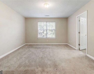 6750 Sunset Hills Boulevard - Photo Thumbnail 20