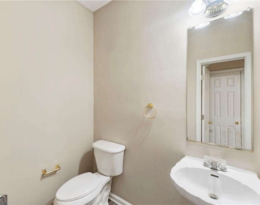 6750 Sunset Hills Boulevard - Photo Thumbnail 15