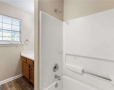 6750 Sunset Hills Boulevard - Photo Thumbnail 25