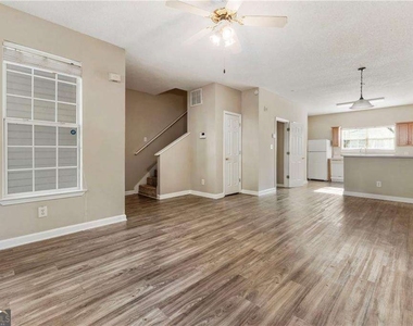 6750 Sunset Hills Boulevard - Photo Thumbnail 4