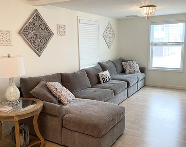 7 Princeton Avenue - Photo Thumbnail 6