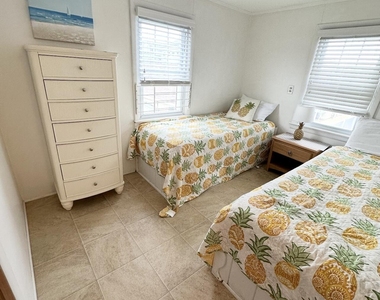 7 Princeton Avenue - Photo Thumbnail 8