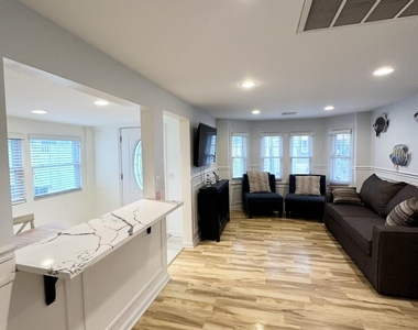 7 Princeton Avenue - Photo Thumbnail 3