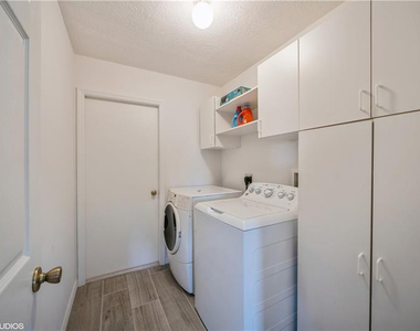 1625 Sw Abingdon Avenue - Photo Thumbnail 8
