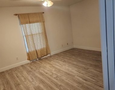 1625 Sw Abingdon Avenue - Photo Thumbnail 11