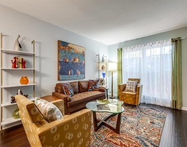 5234 Fleetwood Oaks Avenue - Photo Thumbnail 2