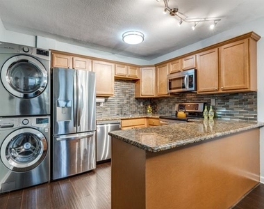 5234 Fleetwood Oaks Avenue - Photo Thumbnail 6