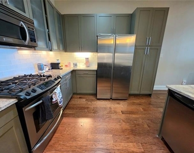 2800 Sandage Avenue - Photo Thumbnail 11