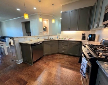 2800 Sandage Avenue - Photo Thumbnail 10