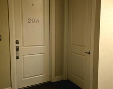 2800 Sandage Avenue - Photo Thumbnail 3