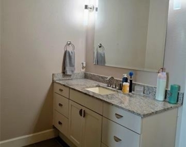 2800 Sandage Avenue - Photo Thumbnail 29