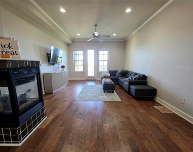 2800 Sandage Avenue - Photo Thumbnail 8
