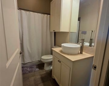 2800 Sandage Avenue - Photo Thumbnail 24