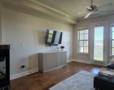 2800 Sandage Avenue - Photo Thumbnail 4
