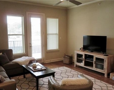 2800 Sandage Avenue - Photo Thumbnail 1