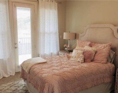 2800 Sandage Avenue - Photo Thumbnail 5