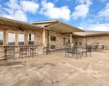 2800 Sandage Avenue - Photo Thumbnail 29