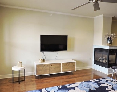 2800 Sandage Avenue - Photo Thumbnail 3