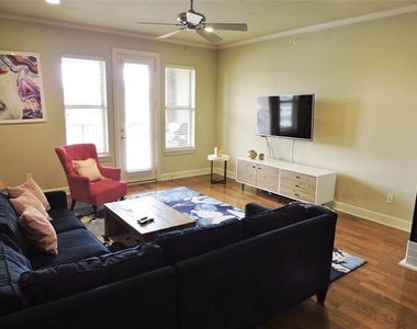 2800 Sandage Avenue - Photo Thumbnail 2