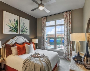 7420 N Rea Park Lane - Photo Thumbnail 21