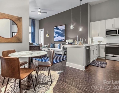 7420 N Rea Park Lane - Photo Thumbnail 16