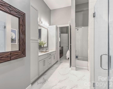 7420 N Rea Park Lane - Photo Thumbnail 18