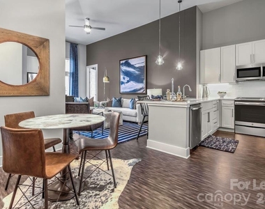 7420 N Rea Park Lane - Photo Thumbnail 16