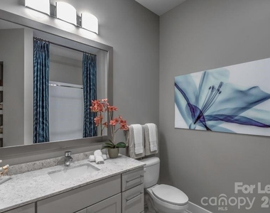 7420 N Rea Park Lane - Photo Thumbnail 22