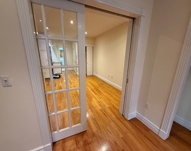 323 East 78th Street - Photo Thumbnail 5