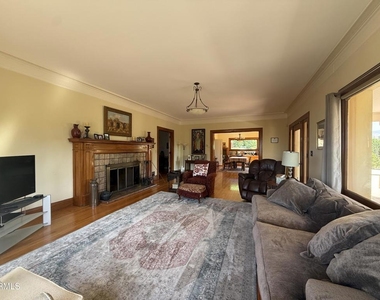 4645 Walnut Avenue - Photo Thumbnail 25