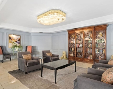 10660 Wilshire Boulevard - Photo Thumbnail 16
