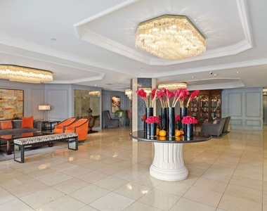 10660 Wilshire Boulevard - Photo Thumbnail 2