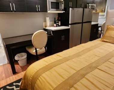 10660 Wilshire Boulevard - Photo Thumbnail 12