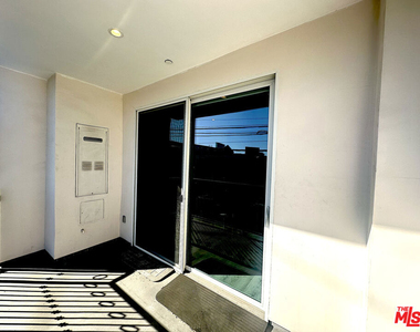 1249 S Holt Avenue - Photo Thumbnail 20