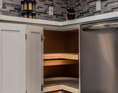 1249 S Holt Avenue - Photo Thumbnail 5