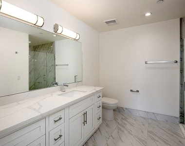 1249 S Holt Avenue - Photo Thumbnail 13