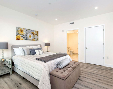 1249 S Holt Avenue - Photo Thumbnail 10