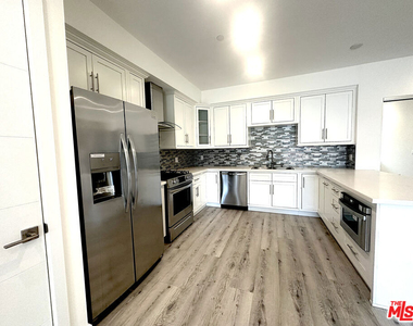 1249 S Holt Avenue - Photo Thumbnail 4