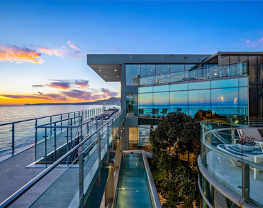 24434 Malibu Road - Photo Thumbnail 2