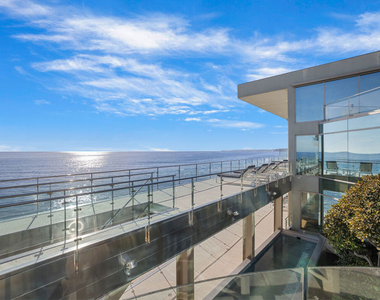 24434 Malibu Road - Photo Thumbnail 14