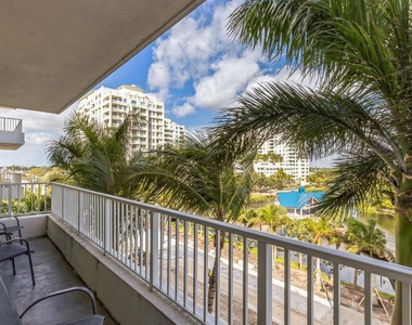 700 E Boynton Beach Boulevard - Photo Thumbnail 1