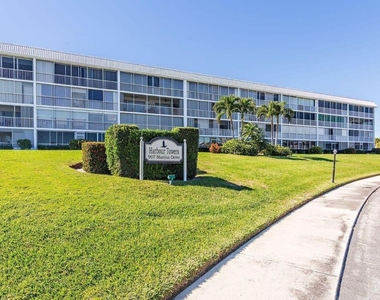 907 Marina Drive - Photo Thumbnail 4
