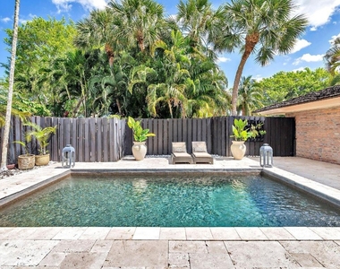 2107 Wightman Drive - Photo Thumbnail 5