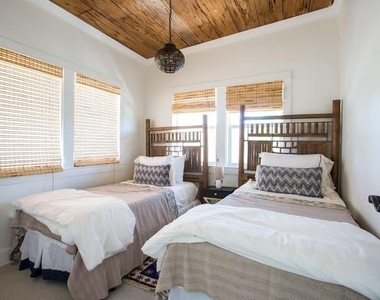 717 Forest Hill Boulevard - Photo Thumbnail 59