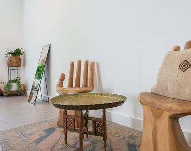717 Forest Hill Boulevard - Photo Thumbnail 31