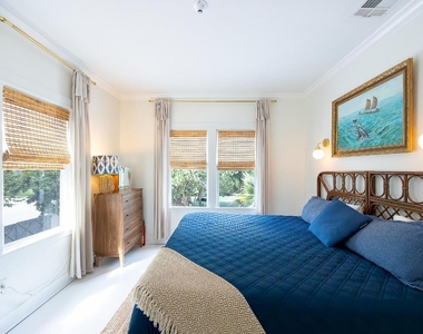 717 Forest Hill Boulevard - Photo Thumbnail 34